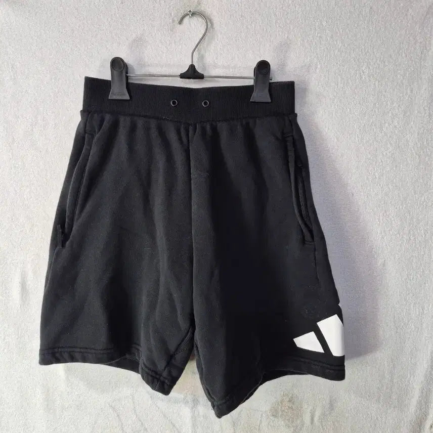 [BUNJANG] Adidas Black Training Shorts - Men&