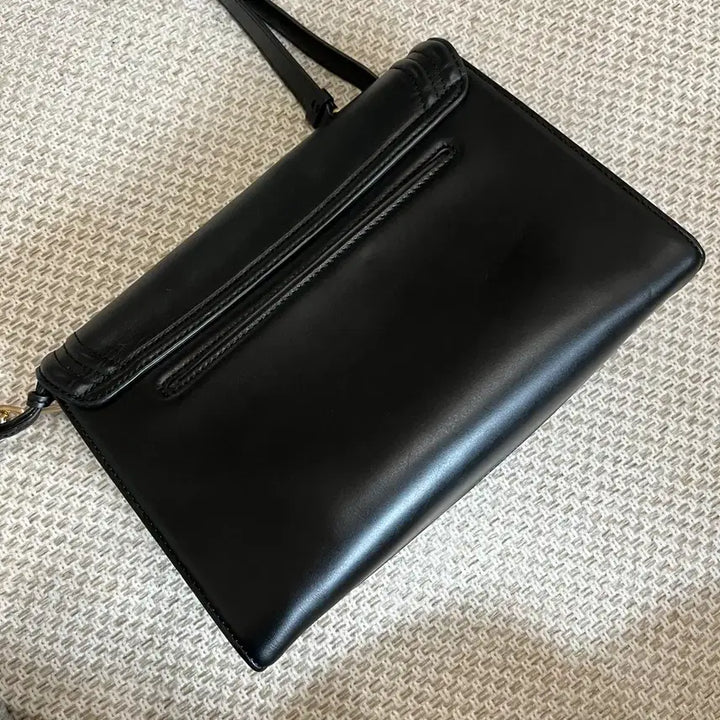 [BUNJANG] Joy Gryson Naomi Large Shoulder Bag / 조이그라이슨 나오미 라지숄더백