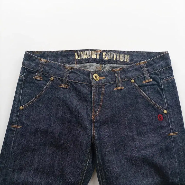 [SOLD OUT] 게스 청바지 사이즈28 일자 진청 캐주얼 여자 여성 데님팬츠 B0024