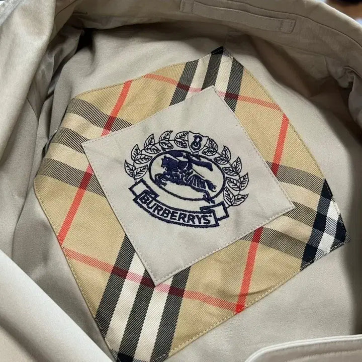 [SOLD OUT] 버버리/일본판 트렌치 코트 벨티드 자켓 베이지/구구