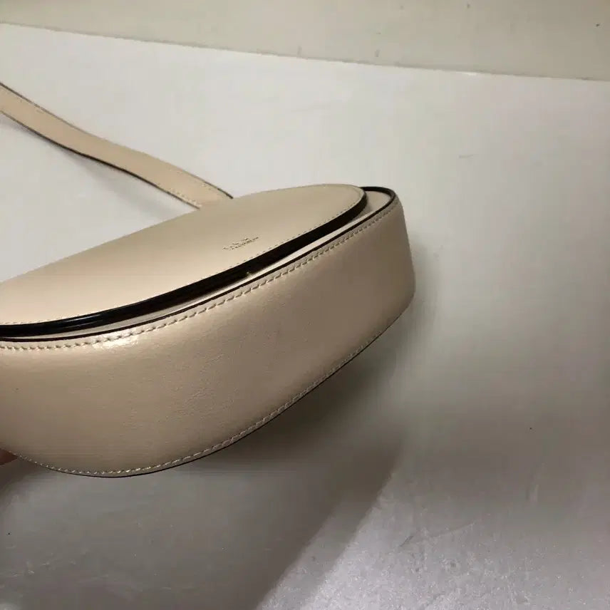 [BUNJANG] LAP Crossbody Bag / LAP 크로스백@9972
