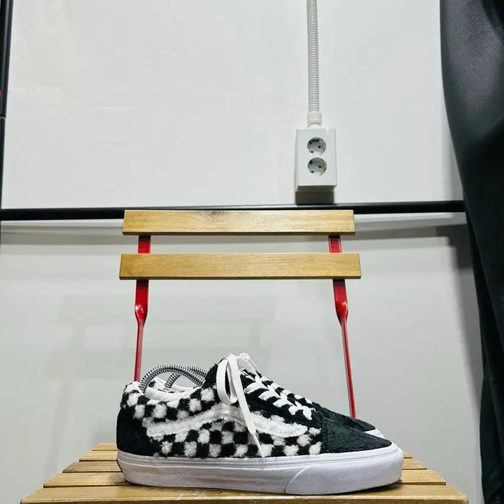 [BUNJANG] Vans Old Skool Checkerboard Sneakers / 260) 반스 운동화 남성 남자 올드스쿨 체커보드 퍼 블랙 화이트