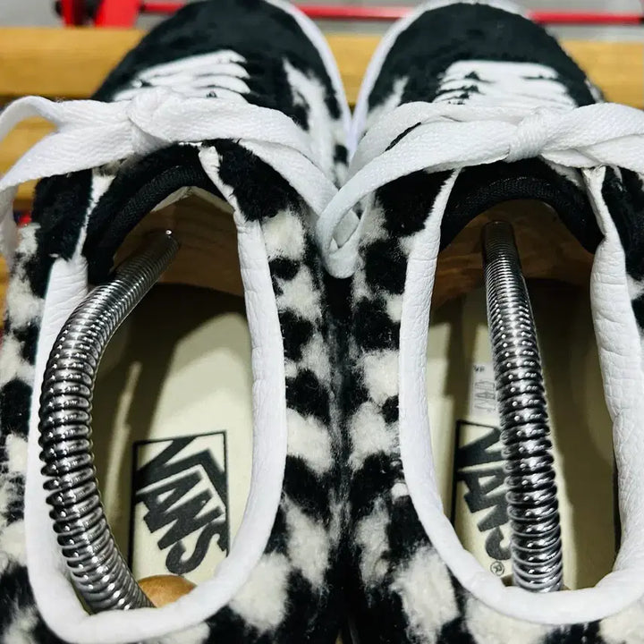 [BUNJANG] Vans Old Skool Checkerboard Sneakers / 260) 반스 운동화 남성 남자 올드스쿨 체커보드 퍼 블랙 화이트