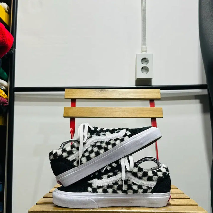 [BUNJANG] Vans Old Skool Checkerboard Sneakers / 260) 반스 운동화 남성 남자 올드스쿨 체커보드 퍼 블랙 화이트
