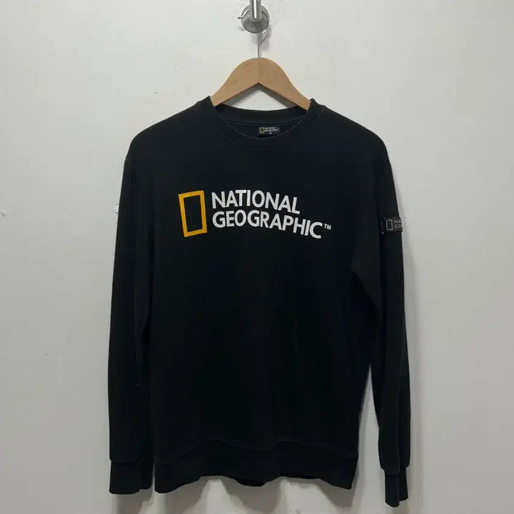 [BUNJANG] National Geographic Black Crewneck Sweatshirt M / 내셔널지오그래픽 블랙 맨투맨 티셔츠 M