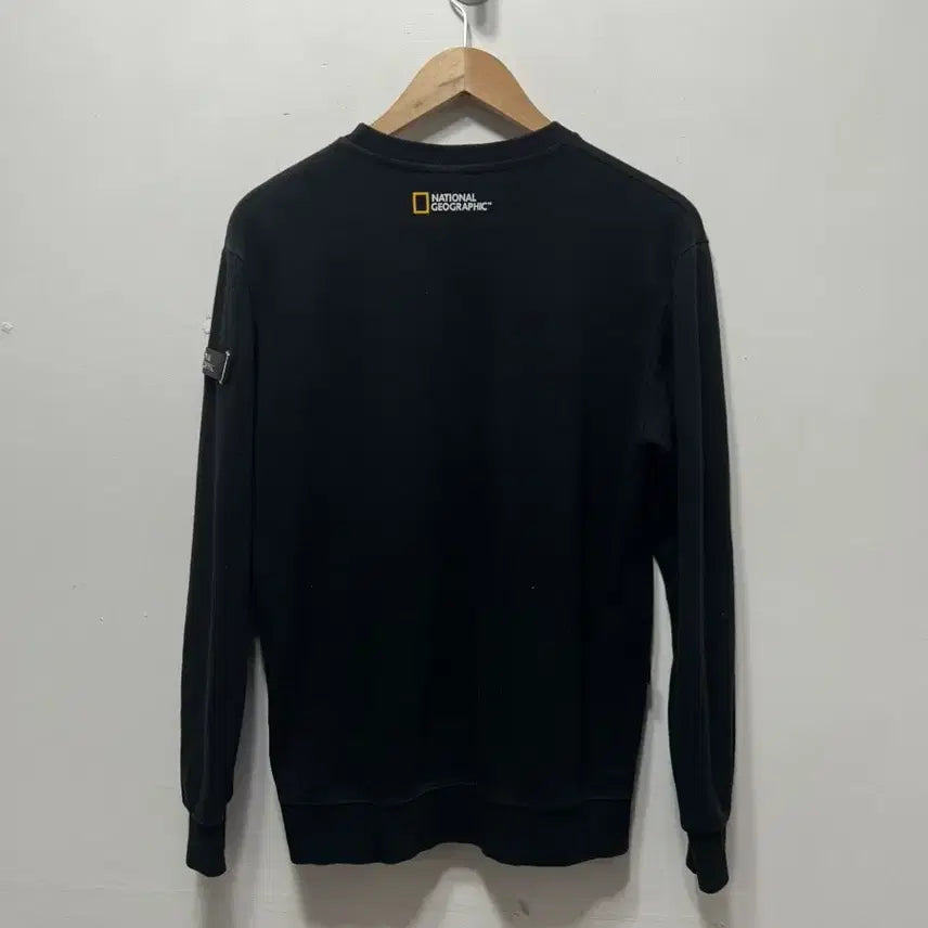 [BUNJANG] National Geographic Black Crewneck Sweatshirt M / 내셔널지오그래픽 블랙 맨투맨 티셔츠 M