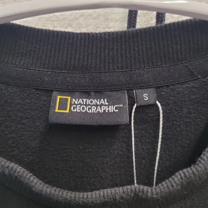 [BUNJANG] National Geographic Black Pocket Sweatshirt / 내셔널지오그래픽 블랙 포켓 맨투맨 티셔츠