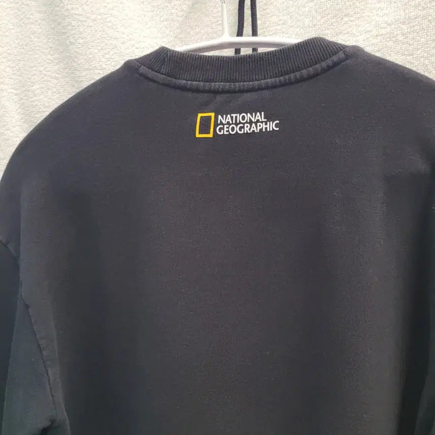 [BUNJANG] National Geographic Black Pocket Sweatshirt / 내셔널지오그래픽 블랙 포켓 맨투맨 티셔츠