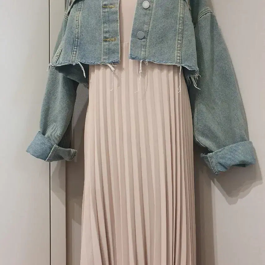 [BUNJANG] Beige Long Pleated Dress / 베이지색 롱 플리츠 원피스