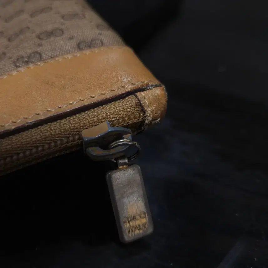 [SOLD OUT] 구찌 GG 로고 클러치 백 정품