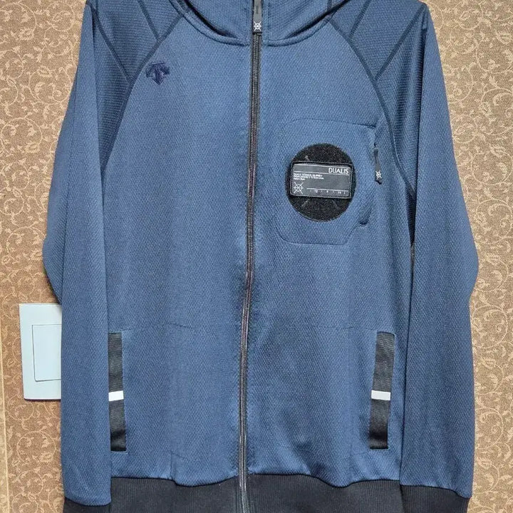 [BUNJANG] Descente Dualis Navy Hooded Zip-Up Jacket / 데상트 DUALIS 후드 집업 네이비 95