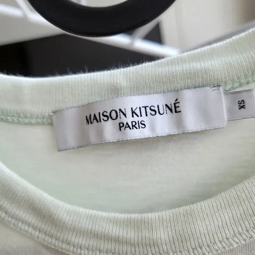 [SOLD OUT] 메종키츠네 폭스 반팔티 연민트색 xs 정품