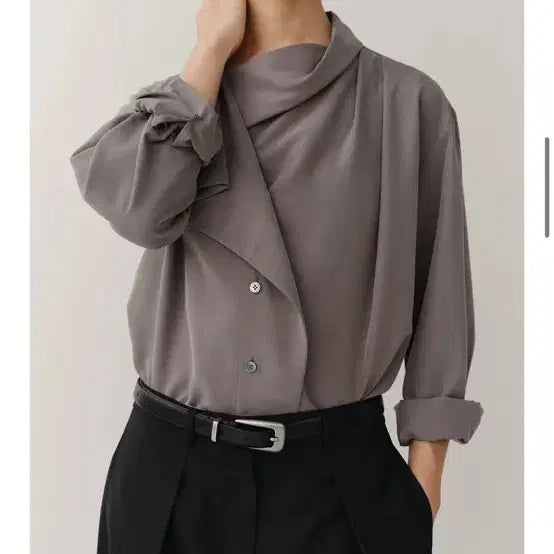 [BUNJANG] Kinder Salmon Draped Casa Blouse / (택o 새상품) 킨더살몬 블라우스 Draped Casa
