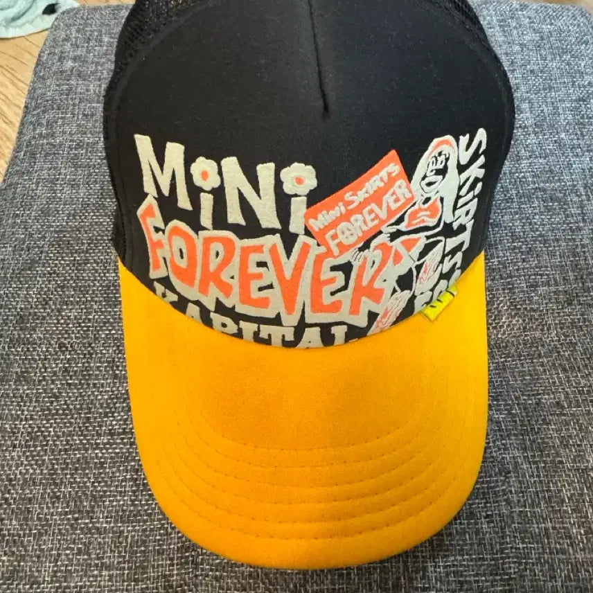 [SOLD OUT] 캐피탈 트러커캡 모자
