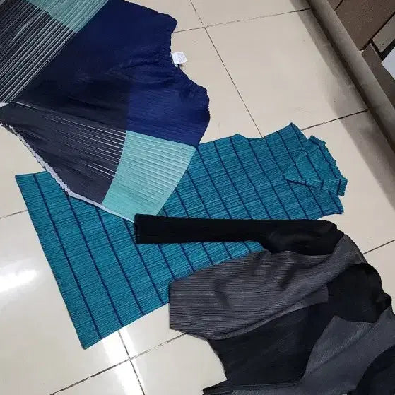 [BUNJANG] Pleats Please Monthly Dress Size 3 / 플리츠플리즈 먼슬리 원피스 3사이즈