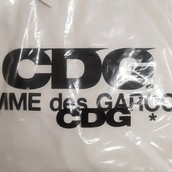 [BUNJANG] [새상품/무배]꼼데가르송 CDG 반팔티 남녀공용 / [새상품/무배]꼼데가르송 CDG 반팔티 남녀공용