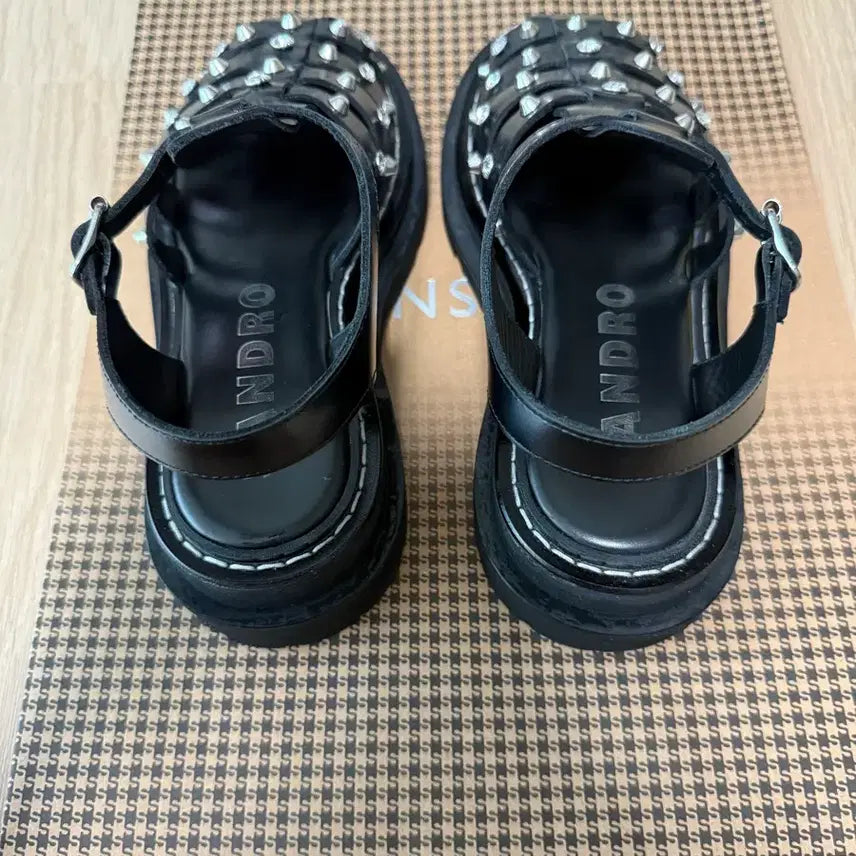 [BUNJANG] Sandro Studded Leather Sandals (240) / 산드로 스터드 레더 샌들(240)