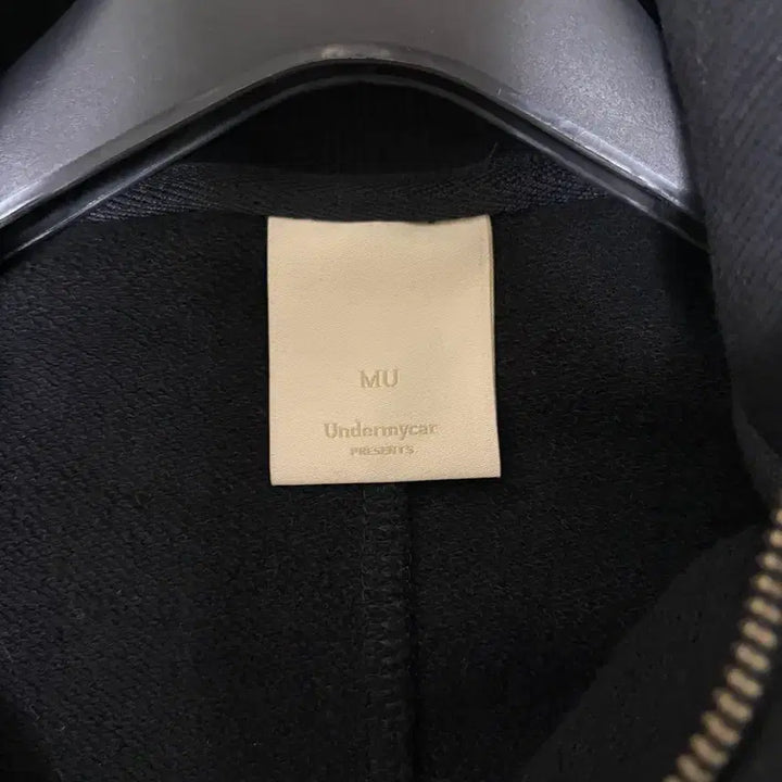[BUNJANG] Undermycar High-Neck Cotton Zip-Up Black / 언더마이카 무.95 안티 Fxxking 하이넥 코튼 짚업