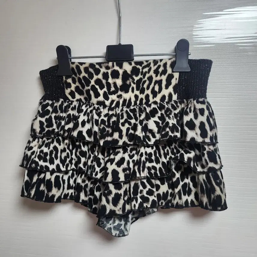 [BUNJANG] Leopard Print Ruffle Shorts / 레오파드 프릴 반바지