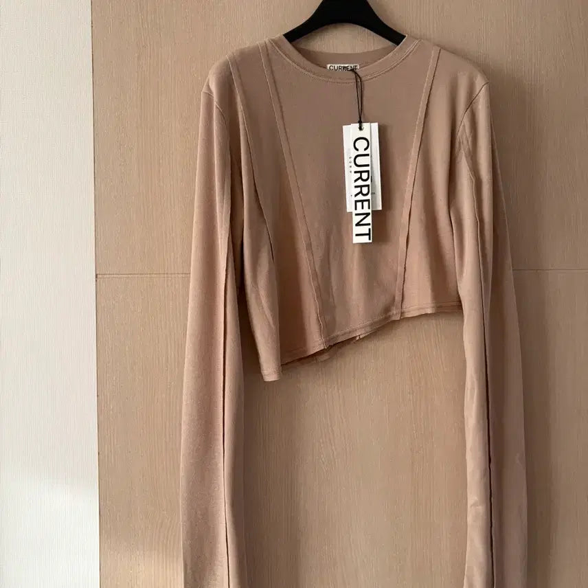 [SOLD OUT] 커렌트 크롭 롱슬리브 티셔츠 (새상품)