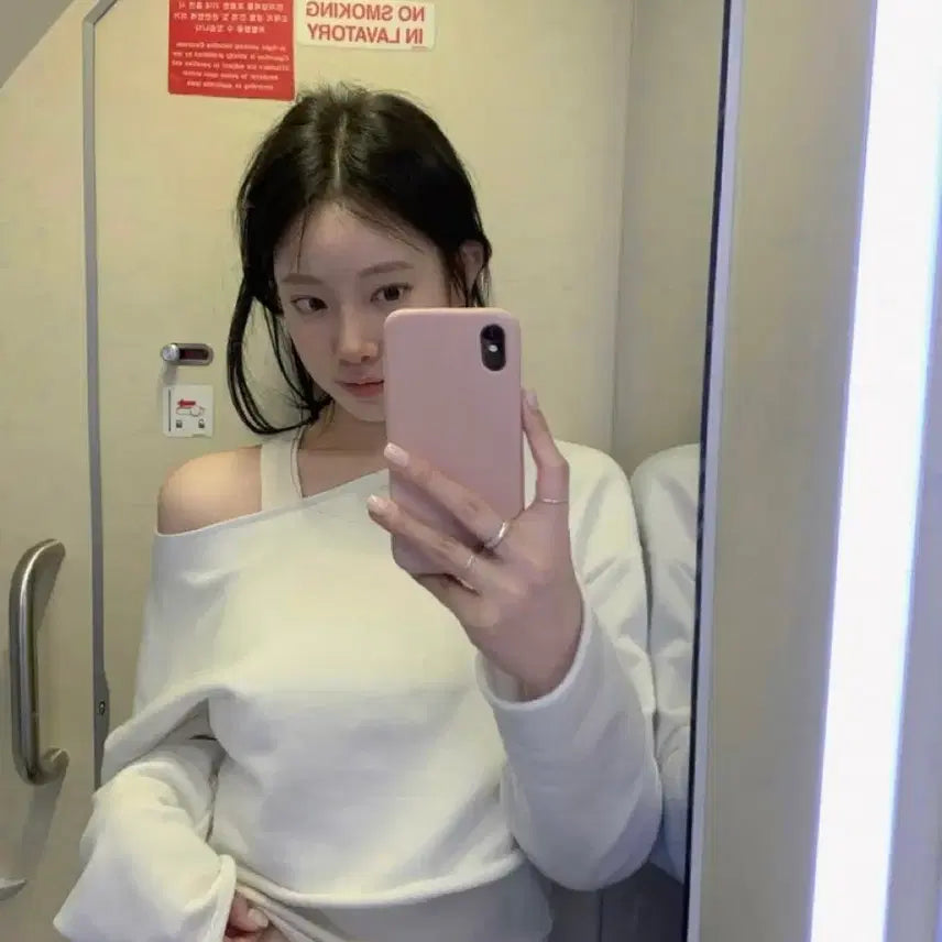 [BUNJANG] Leeds Crop Sweatshirt / 리즈 leeds 언발 맨투맨 크롭 크롭맨투맨 더위시