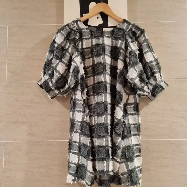 [BUNJANG] Checkered Puff Blouse &amp; Dress / 체크 퍼프 블라우스및 원핏