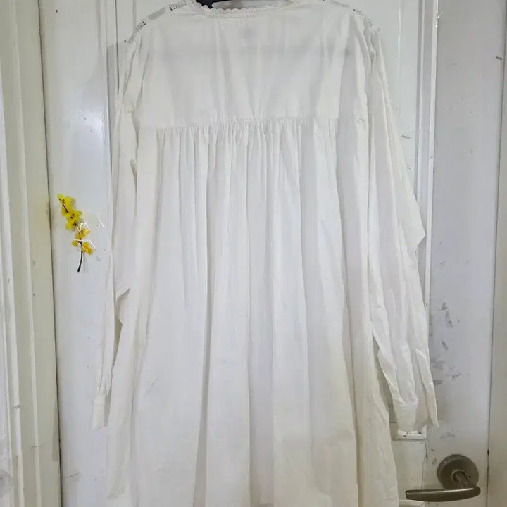 [SOLD OUT] 봄 여름 원피스 겸  고급스러 면 블라우스   깨끗해요 가슴단면63