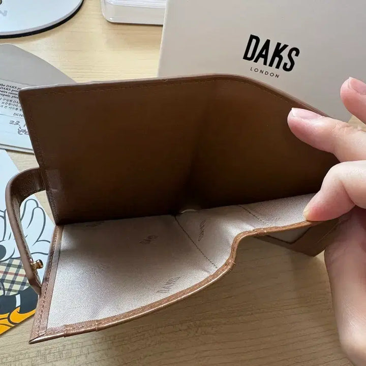 [SOLD OUT] 닥스 미키마우스 반지갑