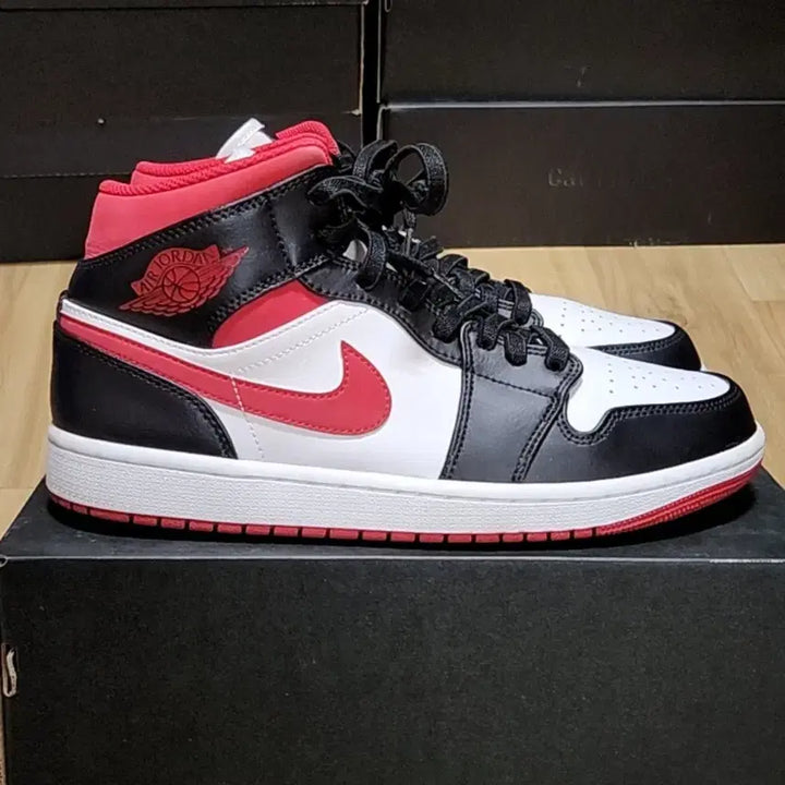 [BUNJANG] Nike Jordan 11 Retro "Gym Red" Men&