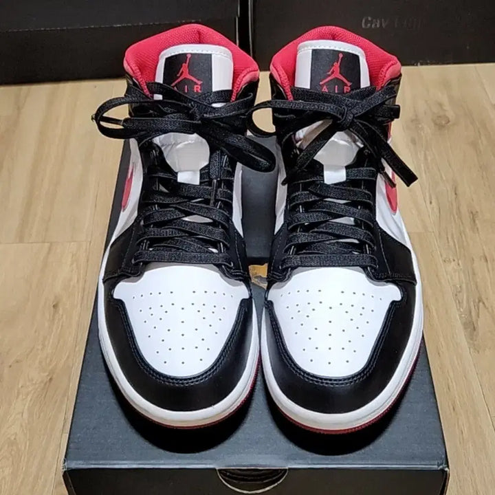 [BUNJANG] Nike Jordan 11 Retro "Gym Red" Men&