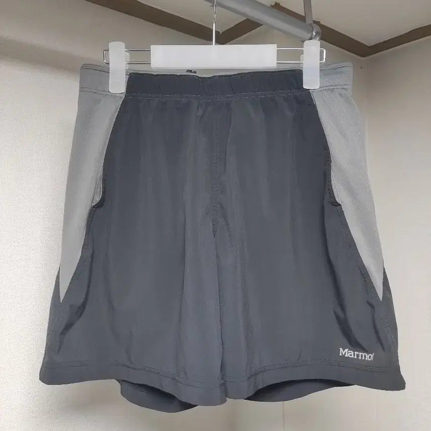 [SOLD OUT] 마모트 스판 러닝 반바지 S (30-32)