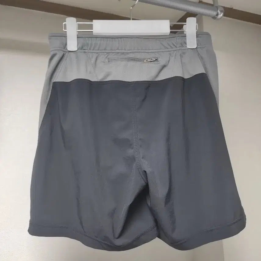 [SOLD OUT] 마모트 스판 러닝 반바지 S (30-32)
