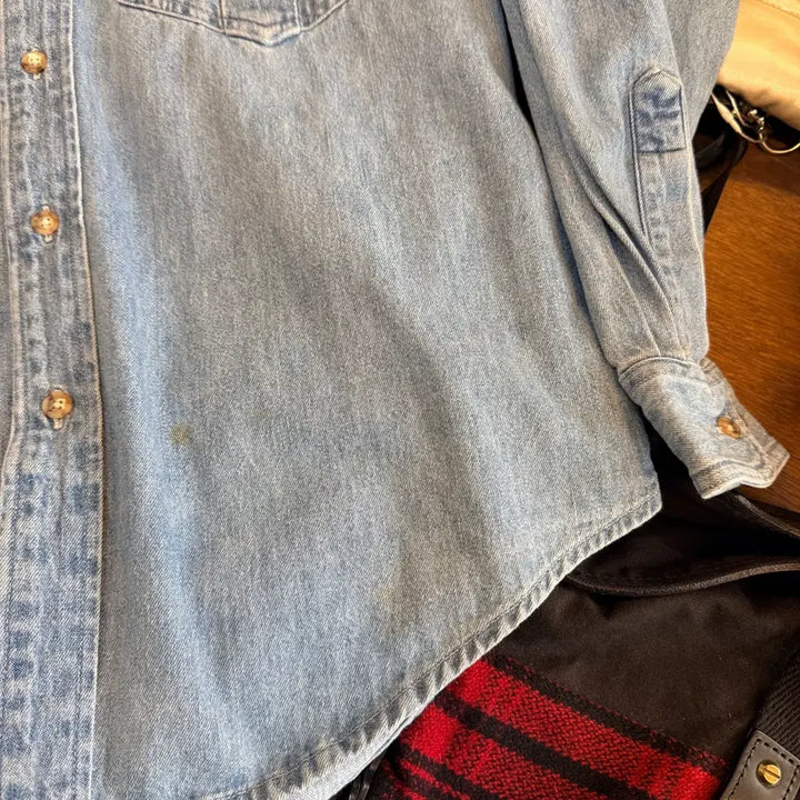 [BUNJANG] Old Gap Canada Two Pocket Denim Shirt / 올드 갭 캐나다 생산 투포켓 데님 셔츠 S M