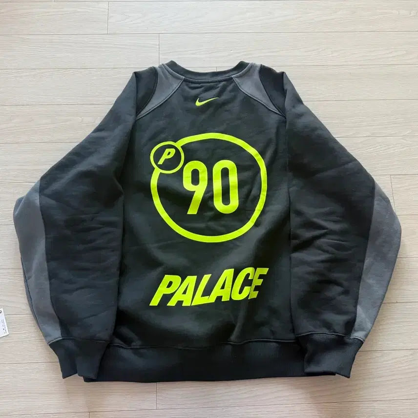 [BUNJANG] Palace x Nike Total 90 Crew Black (L) / 팔라스 x 나이키 토탈 P90 크루 블랙