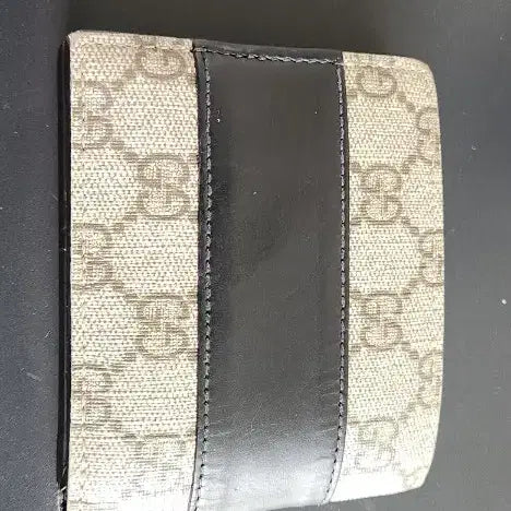 [SOLD OUT] 구찌 GG 수프림 반지갑