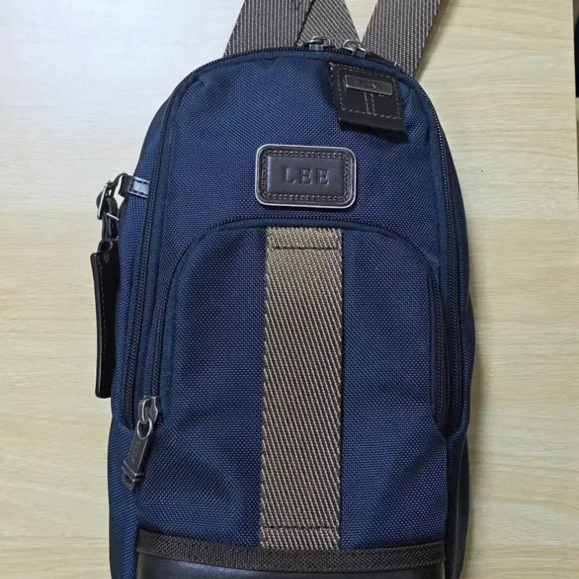 [SOLD OUT] 투미정품 슬링백