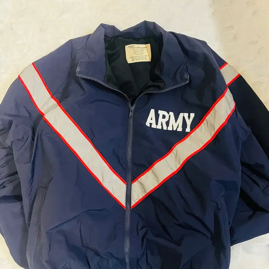 [BUNJANG] Ymclky Seong Yo Han ARMY Windbreaker / 외모지상주의 성요한 Ymclky ARMY 바람막이