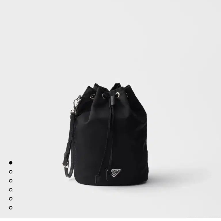 [SOLD OUT] 프라다 리나일론 파우치 블랙