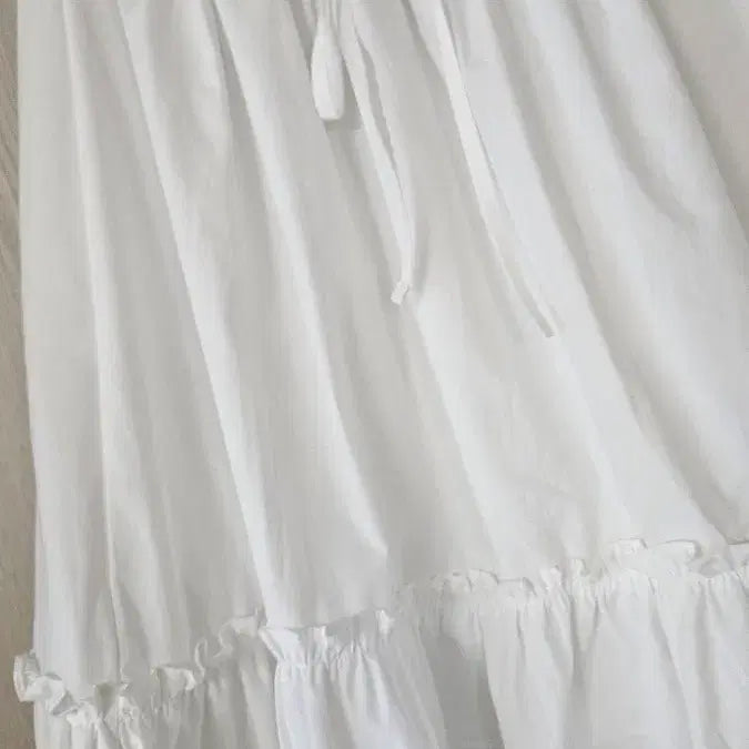 [SOLD OUT] 밴딩 화이트 롱스커트 새상품