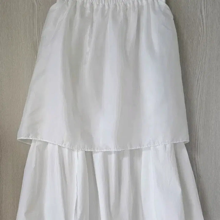 [SOLD OUT] 밴딩 화이트 롱스커트 새상품