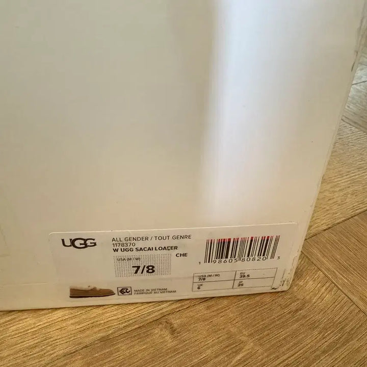 [BUNJANG] UGG Sacai Collaboration Boots / 어그 사카이 콜라보 250팝니다