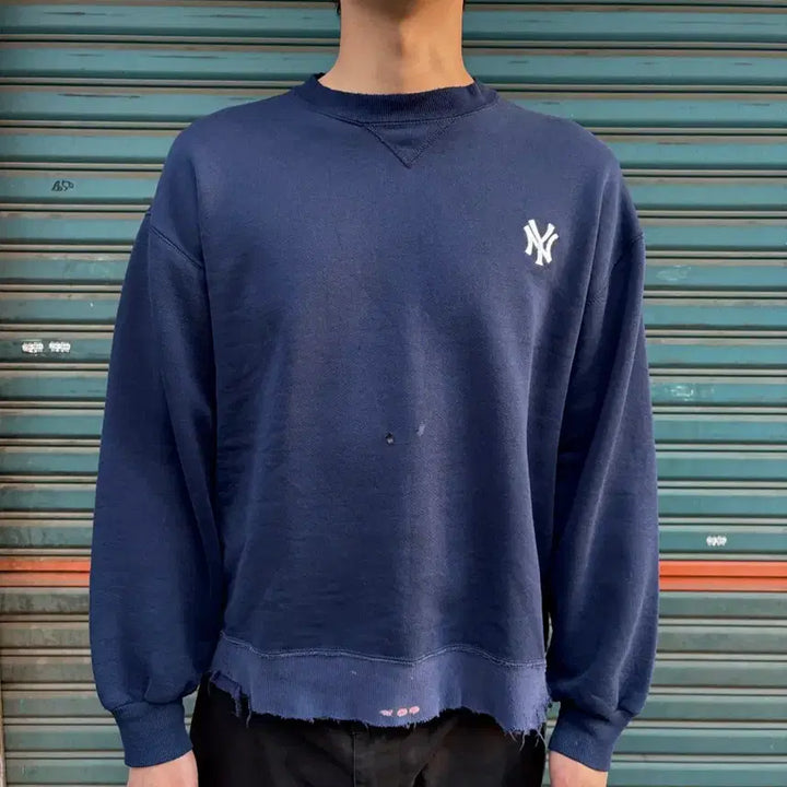 [BUNJANG] Russell New York Yankees Sweatshirt / 90s Russell 뉴욕양키스 스웻셔츠