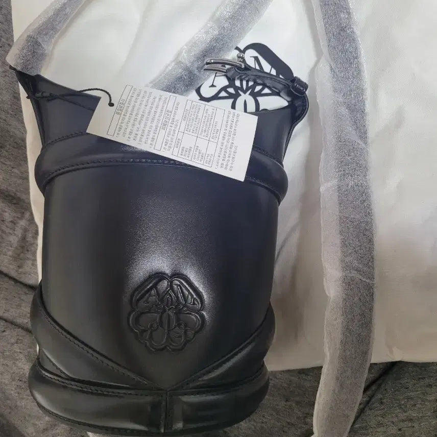 [BUNJANG] Alexander McQueen Curve Bag Black Leather / 알렉산더맥퀸 커브백 블랙