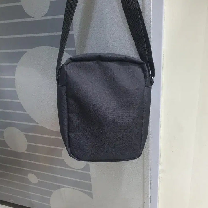 [SOLD OUT] 아디다스 블랙 미니 크로스백  공용