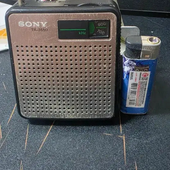 [BUNJANG] Sony Vintage Portable Radio / 오래된 소니 소형라디오
