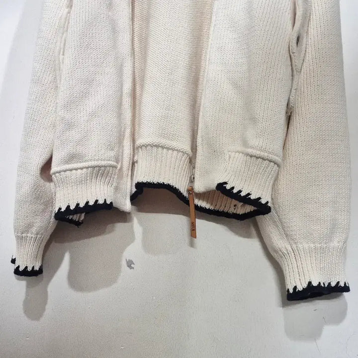 [BUNJANG] SATUR Ivory Knit Cardigan / SATUR   새터 아이보리 니트 가디건