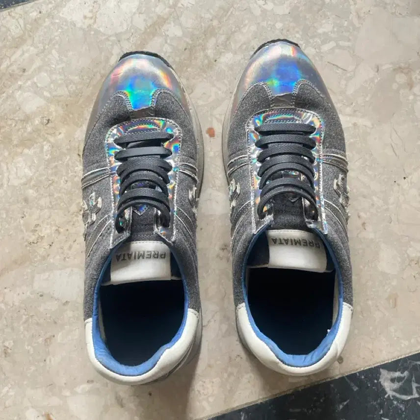 [SOLD OUT] PREMIATA 프리미아타 스니커즈 홀로그램 그레이