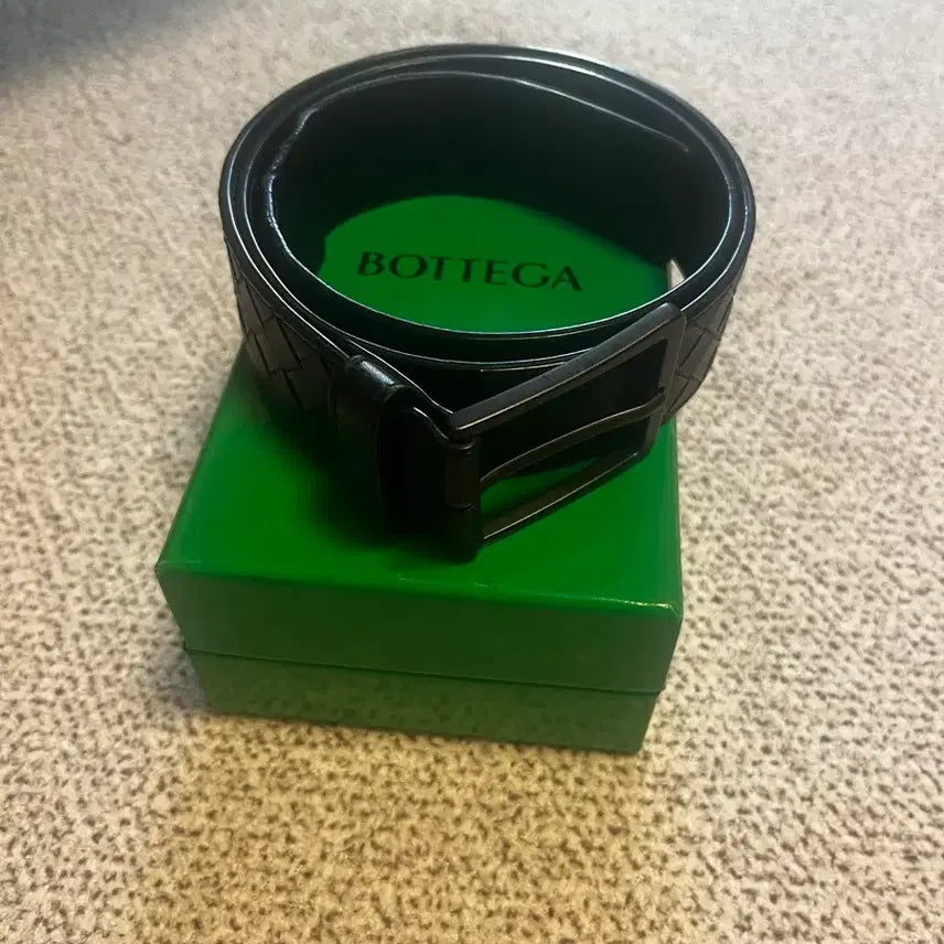 [SOLD OUT] (정품)보테가베네타 블랙 위빙 벨트