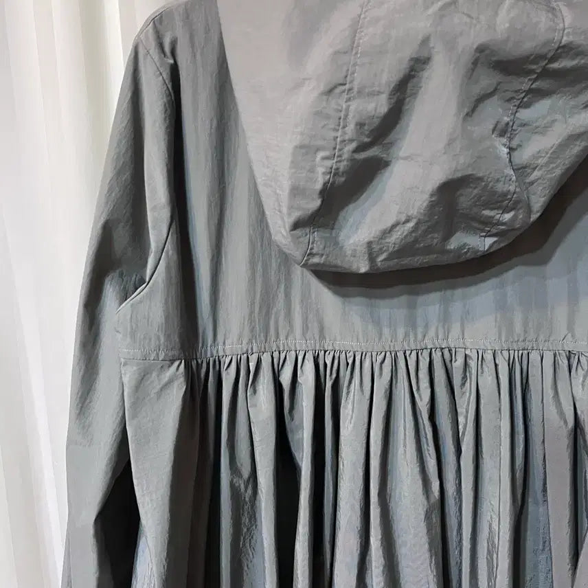 [SOLD OUT] (새상품) 모던한 그레이 셔링 바람막이 코트 자켓 점퍼 55-88