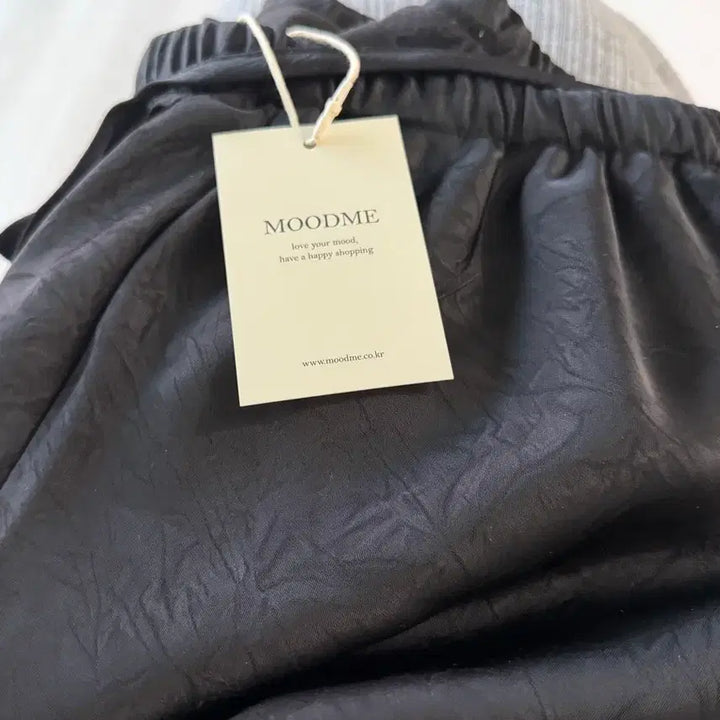 [BUNJANG] MoodMe Crack Satin Skirt / [새제품]무드미 crack satin skirt 아이보리 블랙